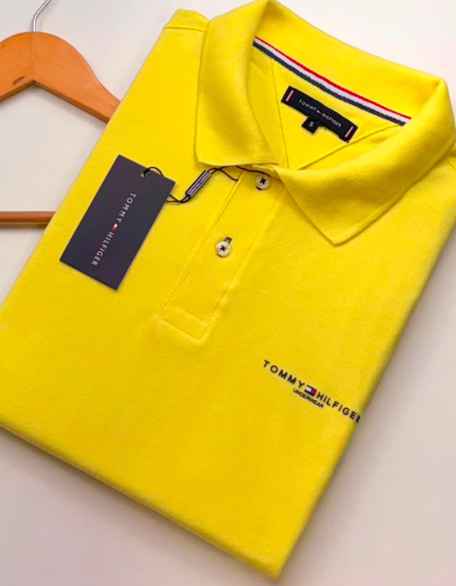 Cópia de Cópia de Cópia de Cópia de Cópia de Cópia de Cópia de Cópia de Cópia de Cópia de Cópia de FORMA GRANDE (75) Polo Elastano T O M Amarelo #CP456 - Imagem 1